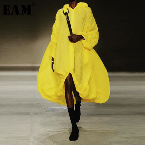 [EAM] Loose Fit Yellow Thin Asymmetrical Big Size Sunscreen Jacket New Hooded Long Sleeve Women Coat Fashion Spring 2020 1S395